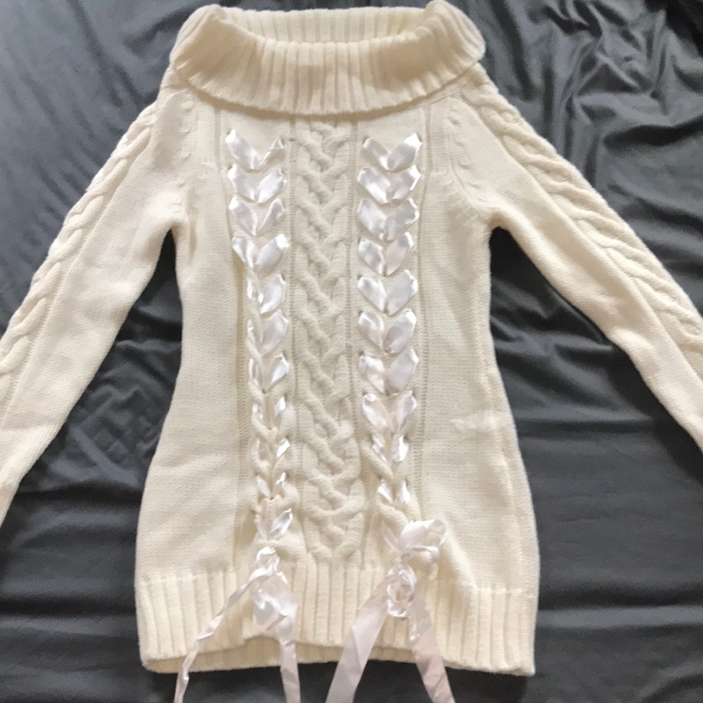 Cute off-shoulder knit dress/top
